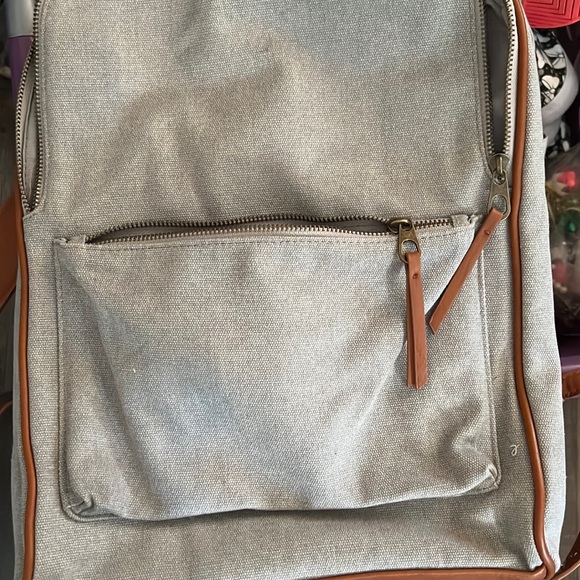 Universal Thread Bookbag - Picture 1 of 3